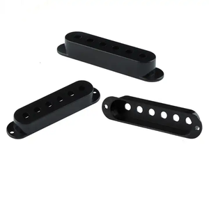 Couvercles de micros single-coil rouges en gros pour guitares électriques ST – Pièces de construction - Product Image 5