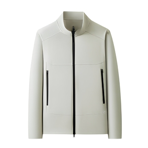 Chaqueta de senderismo al por mayor, chaqueta softshell de poliéster de 300 g/m², chaqueta deportiva con logotipo personalizado para minoristas de artículos de exterior en EE. UU. - Product Image 1