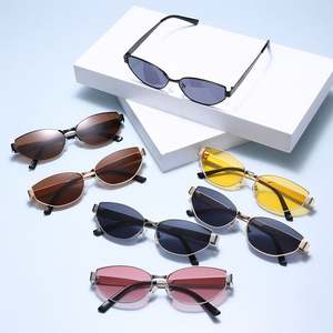 Gafas de Sol Ovaladas Punk de Aleación para Hombre y Mujer, Diseño Retro 2025, con Logotipo Personalizado, Protección UV400, Montura Metálica, Estilo Ojo de Gato - Product Image 3