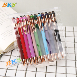<span class=keywords><strong>Penne</strong></span> <span class=keywords><strong>a</strong></span> <span class=keywords><strong>Sfera</strong></span> <span class=keywords><strong>di</strong></span> <span class=keywords><strong>Lusso</strong></span> Personalizzabili con Logo, in Metallo Oro Rosa, <span class=keywords><strong>Penne</strong></span> Touch Screen con Finitura Soft Touch, Stampa UV, Inchiostro Nero, Design Moderno con Impugnatura in Gomma - Product Image 5