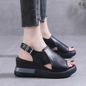 Nouvelles sandales d'été 2026 pour femmes avec talon compensé en cuir souple, design bec de poisson, chaussures à semelle éponge surélevée et semelle épaisse - Product Image 4