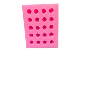 Силиконовая форма для свечей в форме клубники - Product Image 5