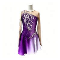 Costume de patinage artistique violet dégradé lavande, robe à manches longues en maille avec dos ajouré et strass pour performance des filles adultes