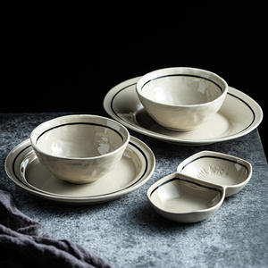 Juego de Vajilla de Porcelana Blanca de Alta Calidad, Estilo Francés, con Exterior Blanco e Interior Gris, Platos Principales Disponibles a Precios de Mayoreo - Product Image 1