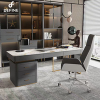 Bureau de direction en bois de luxe, mobilier de bureau, design moderne et luxueux, bureau de maison en marbre blanc avec buffet latéral