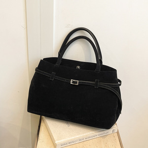Bolso Tote de Hombro Casual para Mujer, Estilo Retro Otoño Invierno, en Terciopelo Mate, con Capacidad de 3L+ - Product Image 1