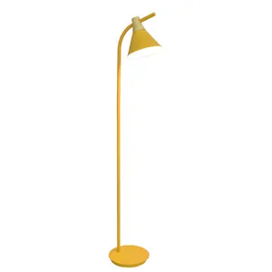 Slaapkamer Arc Metalen Geel Floor Lamp Naast Het Bed