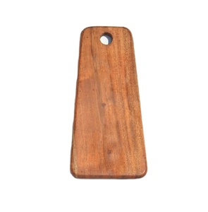 Tabla de cortar de madera con logotipo personalizado de nuevo estilo chino al por mayor tabla de cortar de madera con agujero para colgar - Product Image 1