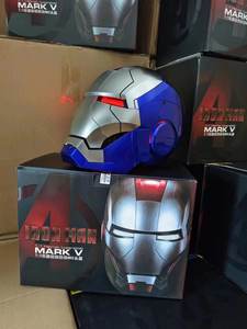 Super héros portable <span class=keywords><strong>Superman</strong></span> Steel Hero casque ouverture automatique lueur casque télécommande commande vocale contrôle tactile - Product Image 6