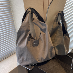 Grand <span class=keywords><strong>sac</strong></span> fourre-tout pliable <span class=keywords><strong>noir</strong></span> en lin pour la nuit <span class=keywords><strong>Sac</strong></span> <span class=keywords><strong>Hobo</strong></span> Shopper décontracté Sacs à bandoulière pour femmes pour dames - Product Image 6
