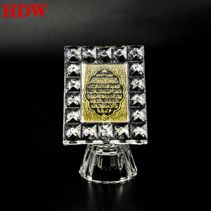 Décoration de livre de <span class=keywords><strong>Coran</strong></span> en cristal musulman de vente directe d'usine logo personnalisé cadeaux islamiques livre de <span class=keywords><strong>Coran</strong></span> en cristal avec base de lumière LED - Product Image 6