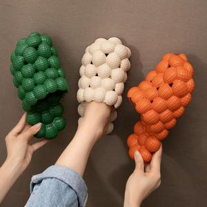 Hellosport verano nueva personalidad 2023 venta al por mayor de moda Bubble Ball zapatillas Sandalias Lychee moda Eva Bubble Slides Unisex - Product Image 1