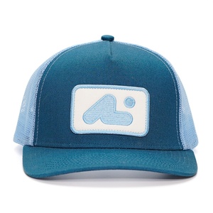 Casquettes de camionneur personnalisées à 5 panneaux en coton avec logo brodé, bleu, dos en maille - Product Image 2