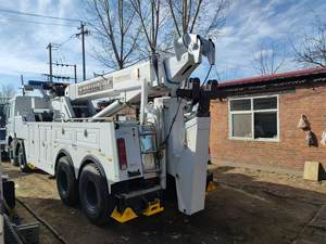 Wrecker Road Recovery Vehicle Flatbed Towing <b>Truck</b> Engine Pump 336HP 10-Speed <b>Transmission</b> for Sale - Product Image 2