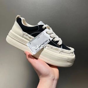 Giày vải nữ màu đen phong cách mới mùa hè Giày thể thao màu trắng tất cả các trận đấu đế dày Tăng cường chiều cao thể thao giản dị - Product Image 4