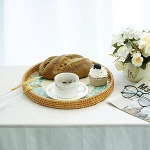 Bandeja de Servir de Ratán Hecha a Mano, Cesta de Mimbre Natural Tejida a Mano con Asas para Servir Comida, para el Desayuno o la Mesa de Café - Product Image 1