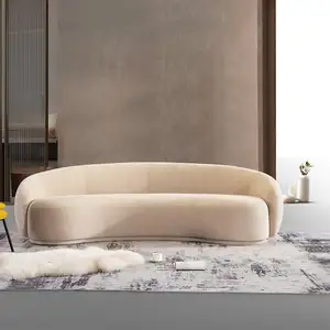 أريكة OKF فاخرة حديثة عالية الجودة إيطالية أريكة شكل أريكة منحنية بتصميم بسيط أثاث غرفة معيشة حديث للغاية