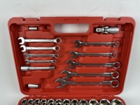 Haute qualité 82 pièces Catraca 82 1 jeu de tournevis manuel boîte à outils de réparation de voiture clé à cliquet clé à douille OEM personnalisable