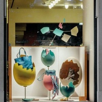 Accessoires d'affichage visuel de fenêtre créatifs en fibre de verre personnaliser la décoration de boule de fenêtre merchandisage de vitrine de magasin de marque