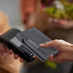 ที่ใส่บัตรเครดิต Boshiho แบบกำหนดโลโก้เอง ป้องกัน RFID ดีไซน์บางเฉียบ วินเทจ หนังลายดาว พร้อมคลิปหนีบอะลูมิเนียมแบบสั้น ดีดบัตรอัตโนมัติ - Product Image 2