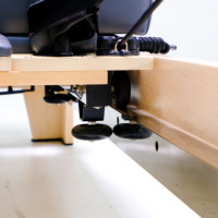 Unité Demi-Tourneuse de Pilates Haut de Gamme en Érable, Portable, avec Ressorts Multi-Résistance et Accessoires Complets pour Entraînement en Studio de Pilates
