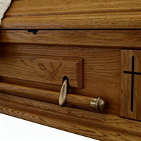 Venta al por mayor de ataúdes de madera maciza de roble con interior de terciopelo almendrado, estilo americano, para suministros de funerarias.