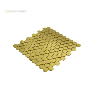 Pulseiras hexagonais de ouro, prata dourada, metal, mosaico, fundo de barra, fundo de parede