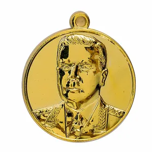 Pabrik kualitas tinggi profesi kustom logam campuran seng Souvenir Royal keluarga dan bangsawan Gild emas 3D Souvenir koin