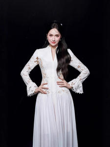 Nouvelle <span class=keywords><strong>Robe</strong></span> Longue Vintage Décontractée et Sexy à Manches Évasées en Dentelle, Modèle Empire avec Découpes Respirantes sur le Devant, Idéale Printemps-Été 2026 - Product Image 3