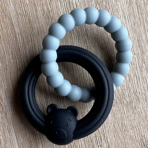 Mordedor de silicona de grado alimenticio Unisex para bebé, Mini anillo de oso de juguete con anillo de cadena calmante masticable, juego de forma remota con sonajero - Product Image 2