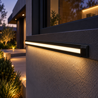 Bande LED d'angle noire NEXCELL 3000K blanc chaud AC230V 8,5W/m IP65 PVC Rouleau de 50m