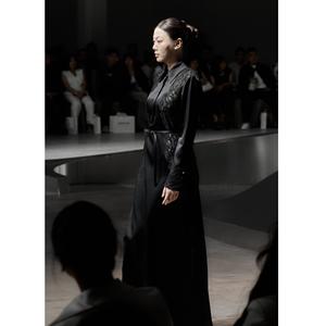 Nouvelle Arrivée Robes Élégantes Robe de Soirée Ornée 9% Triacétate 11% Polyester Col à revers Manches à revers Robes Décontractées - Product Image 4