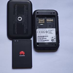 Enrutador WiFi <span class=keywords><strong>Vodafone</strong></span> R215 <span class=keywords><strong>4G</strong></span> para Huawei E5372 - Product Image 5