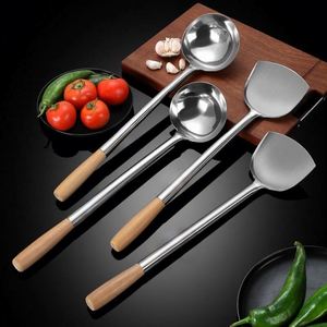 Juego de utensilios de cocina de acero inoxidable para hotel y restaurante: espátula ranurada, espumadera, cuchara de sopa, colador y otros utensilios de cocina. - Product Image 6