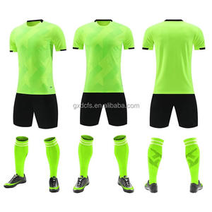 Conjunto <span class=keywords><strong>de</strong></span> Uniforme <span class=keywords><strong>de</strong></span> Fútbol Personalizado 26, para Adultos, Entrenamiento Deportivo en Equipo, Competición Profesional, Servicio OEM, Jersey <span class=keywords><strong>de</strong></span> Cuello Redondo y Manga Corta - Product Image 6