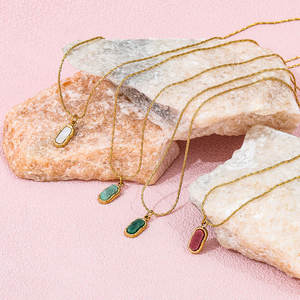 Collar JOOLIM de Acero Inoxidable de Alta Gama con Colgante Ovalado de Piedra Natural Colorida Chapado en Oro de 18K para Venta al por Mayor - Product Image 3