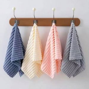 Serviette de plage personnalisée en velours tissé, grande, super épaisse, douce, absorbante, séchage rapide, écologique, couleur unie, pour usage domestique - Product Image 2