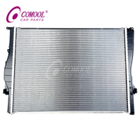 Radiateur de refroidissement du moteur COMOOL 17117559273 pour BMW Série 1 Série 3 X1 Z4 E81 E82 E84 E87 E88 E89 E90 E91 E92 E93 Radiateur en aluminium