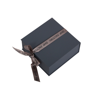 Caja Magnética Personalizada con Impresión Premium para Empaque de Regalos de Lujo con Inserto, Soluciones de Empaque Duraderas y Elegantes - Product Image 4