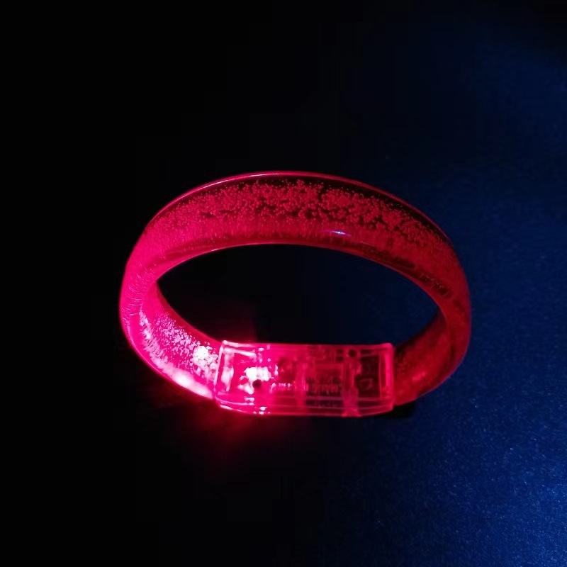 bracelet large à lumière rouge