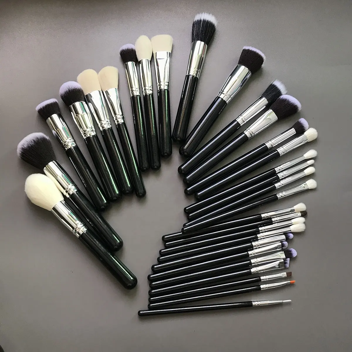 30 Stück schwarz silber Make-up Pinsel Set Körperpflege & Schönheits geräte andere Make-up Pinsel Beauty Supply Store Produkte Großhandel