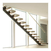 Escalier droit monodirectionnel noir DB Factory avec garde-corps en verre à entretoises, marches ouvertes en bois massif, pour intérieur