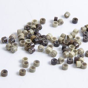 Perles en silicone ou cheveux doublées de micro anneaux en aluminium de la meilleure qualité avec vis pour outils d'extension de cheveux - Product Image 1