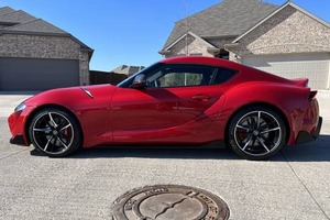 <span class=keywords><strong>Auto</strong></span> Usado 2024, <span class=keywords><strong>Supra</strong></span> >8L Turbo, Cuero Oscuro, R15, Semiautomático, Techo Corredizo, Coupé en Venta - Product Image 3