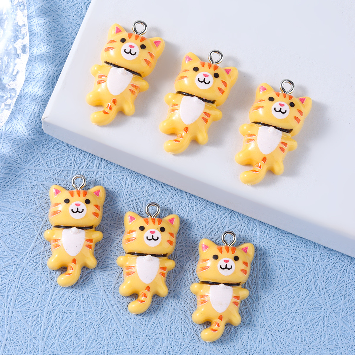 สีเหลือง