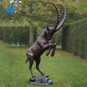 Sculpture de mouton cornu grandeur nature en bronze moulé, décor de réservatoire de jeux extérieur personnalisé, statue de chèvre en bronze - Product Image 4
