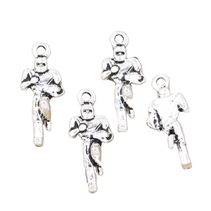 Breloques Football Sporter Football Player Handmade Making Fit, Pendentifs Vintage Tibétains Couleur Argent, DIY pour Bracelet 22x13mm - Product Image 1