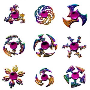 Spinner de Aleación Arcoíris, Spinner de Metal con Diseño de Espada de Dragón, Juguete Antiestrés, Juguetes Promocionales al por Mayor - Product Image 1