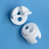 Maßgefertigter Präzisions-Aluminiumoxid-Keramikventilkern Mehrfach Geschlitzter Al2O3-Stecker für Chemische Flüssigkeitsdosierpumpen