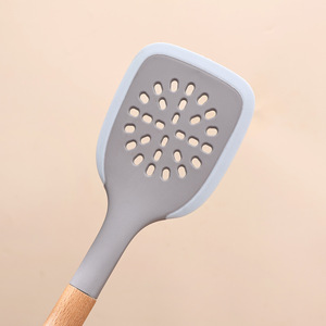 Ustensiles de cuisine en silicone avec manche en bois de hêtre de qualité supérieure, 6 pièces, anti-rayures, de qualité alimentaire, écologiques, compatibles lave-vaisselle, ensemble d'accessoires de cuisine - Product Image 5